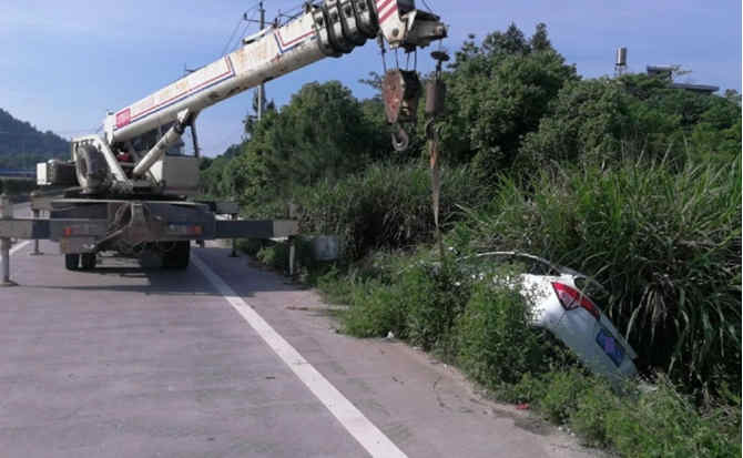 丽水重载吊车救援 丽水重载吊车救援